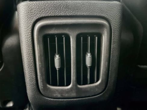 Used 2019 Jeep Compass Limited AWD/4WD image 28