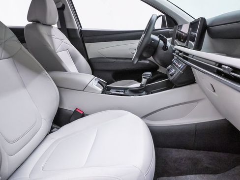 Certified 2026 Hyundai Tucson SE FWD image 13