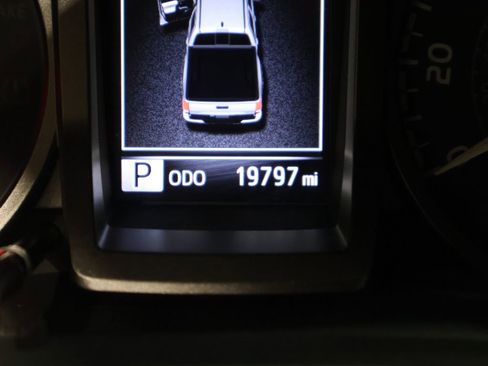 Certified 2022 Toyota Tacoma TRD Sport image 37