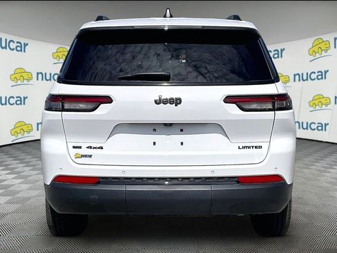 Used 2023 Jeep Grand Cherokee L Limited w/ Black Appearance Package AWD/4WD image 5