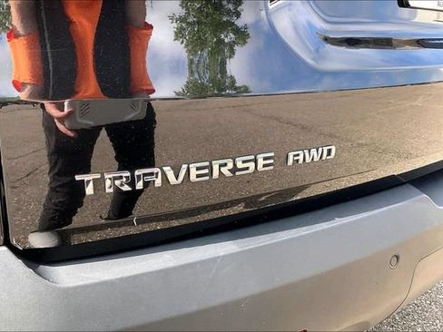 Certified 2021 Chevrolet Traverse LT AWD/4WD image 8