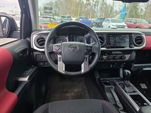 Used 2023 Toyota Tacoma SR5 w/ Black Out Package (TMS) AWD/4WD image 3