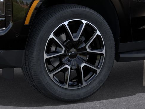 New 2026 Chevrolet Suburban RST w/ Advanced Technology Package AWD/4WD image 10