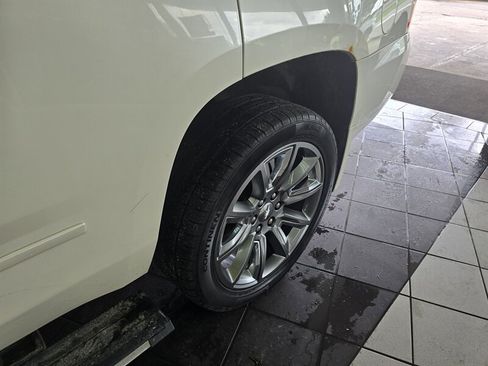 Used 2015 Chevrolet Tahoe LTZ AWD/4WD image 45