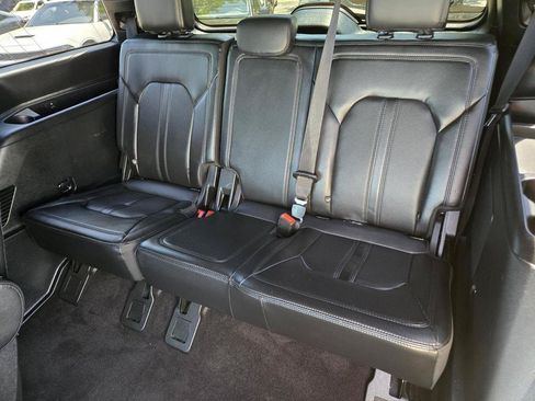 Used 2021 Ford Expedition Limited AWD/4WD image 19
