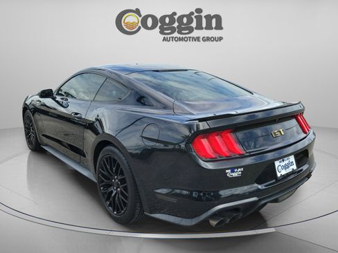 Used 2018 Ford Mustang GT RWD image 2