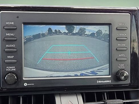 Used 2020 Toyota RAV4 XLE FWD image 18