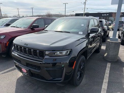 New 2026 Jeep Grand Cherokee Altitude AWD/4WD image 3