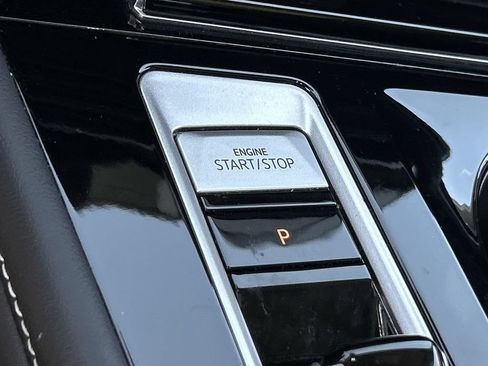 Used 2024 Volkswagen Atlas SE FWD image 17
