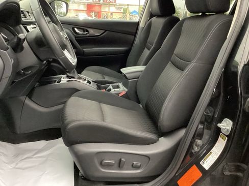 Used 2017 Nissan Rogue SV AWD/4WD image 11