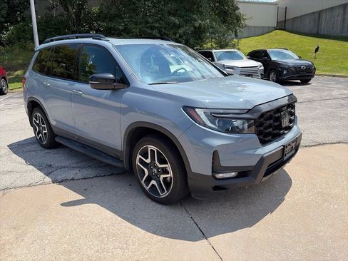 Used 2023 Honda Passport Elite image 3