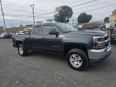 Used 2018 Chevrolet Silverado 1500 LT AWD/4WD image 6