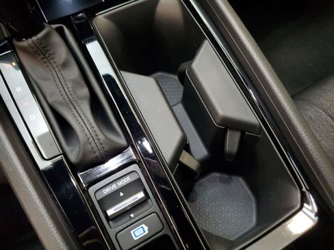 Certified 2025 Honda Accord Sport image 10