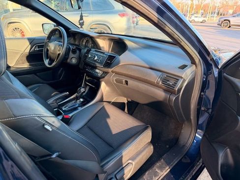 Used 2016 Honda Accord Sport image 22