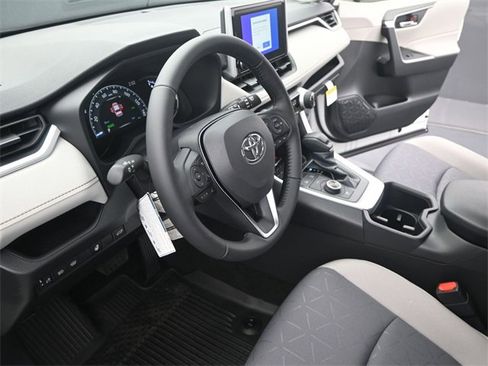 New 2025 Toyota RAV4 XLE w/ Convenience Package image 4