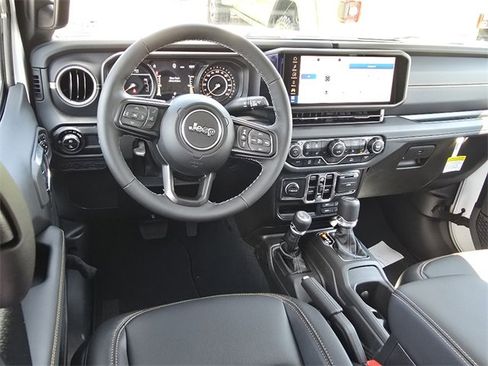 New 2025 Jeep Gladiator Sport image 6