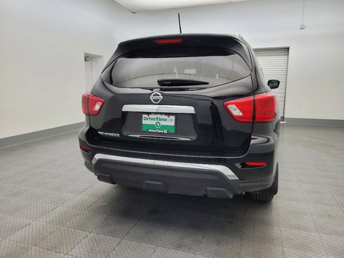 Used 2017 Nissan Pathfinder S image 7