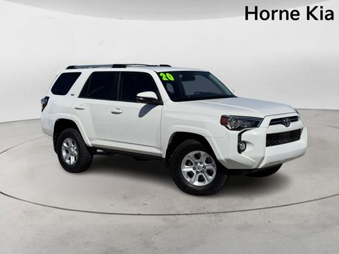 Used 2020 Toyota 4Runner SR5 Premium image 2