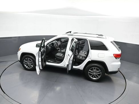 Used 2018 Jeep Grand Cherokee Limited AWD/4WD image 43