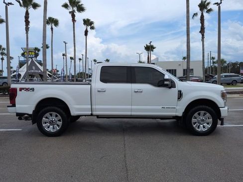 Used 2021 Ford F250 Platinum w/ FX4 Off-Road Package AWD/4WD image 3