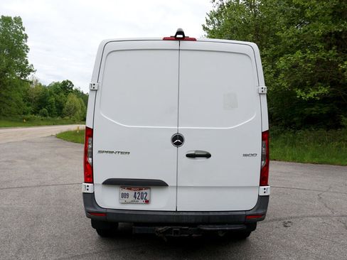 Used 2019 Mercedes-Benz Sprinter 1500 image 4
