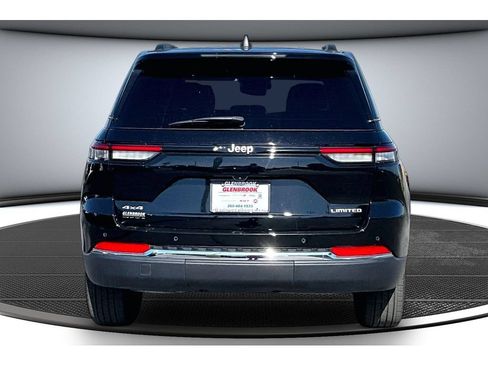 Certified 2024 Jeep Grand Cherokee Limited AWD/4WD image 6