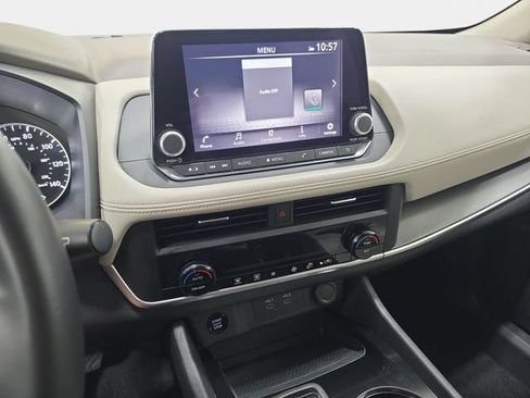 Used 2025 Nissan Rogue SV AWD/4WD image 21