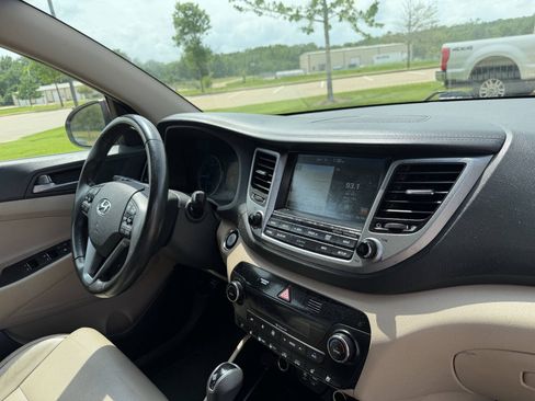 Used 2016 Hyundai Tucson Limited w/ Option Group 03 AWD/4WD image 14