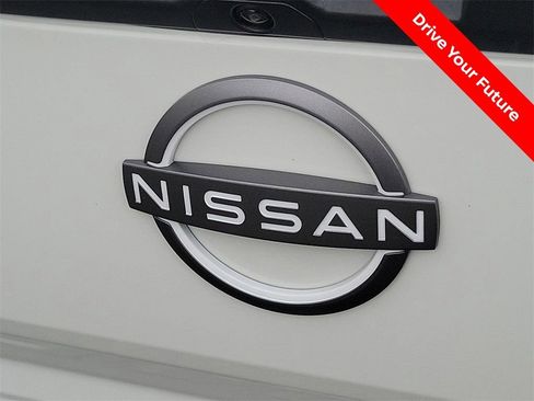 Certified 2025 Nissan Frontier SV RWD image 30