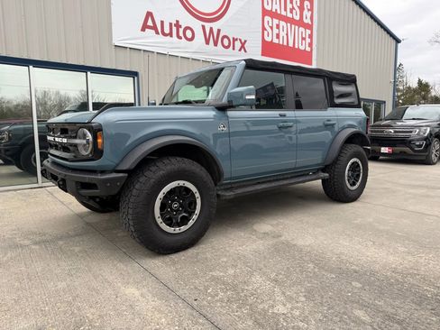 Used 2021 Ford Bronco Outer Banks w/ Sasquatch Package image 18