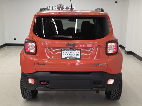 Used 2016 Jeep Renegade Trailhawk AWD/4WD image 9