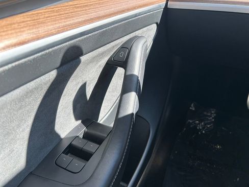 Used 2023 Tesla Model 3 Performance image 18