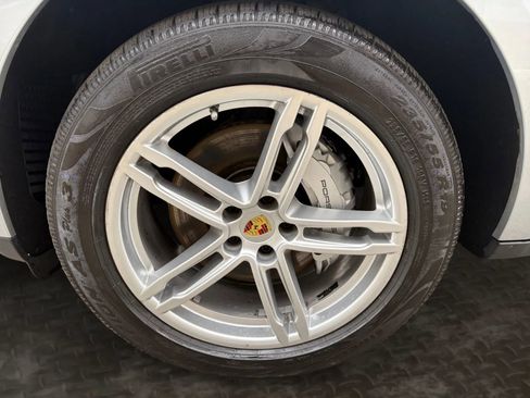 Used 2017 Porsche Macan S image 35