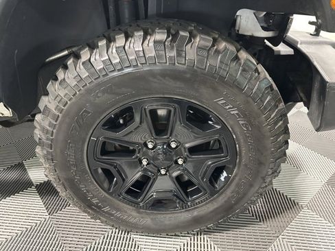 Used 2018 Jeep Wrangler Unlimited Sport image 9