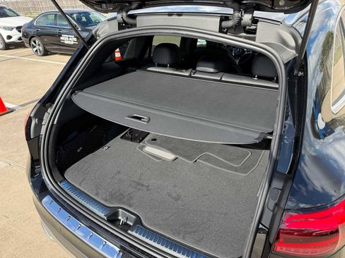 Used 2026 Mercedes-Benz GLC 300 4MATIC image 26