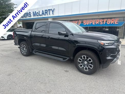 Used 2023 Chevrolet Colorado Z71 w/ Z71 Convenience Package 2 AWD/4WD image 2