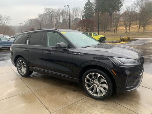 New 2026 Lincoln Aviator AWD w/ Jet Appearance Package image 8