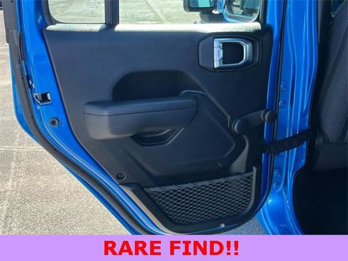 Used 2024 Jeep Gladiator Sport image 7