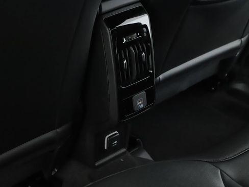 New 2026 Jeep Compass Limited image 30