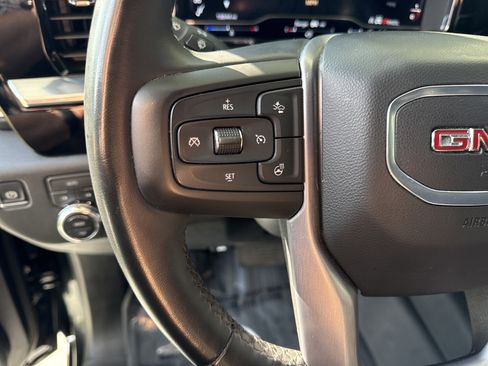 Used 2025 GMC Sierra 1500 Elevation image 18
