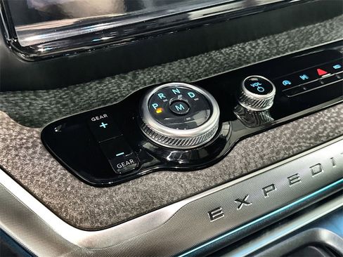 New 2026 Ford Expedition Tremor image 23