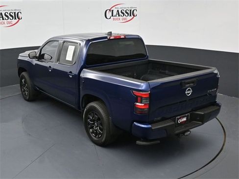 Used 2023 Nissan Frontier SV image 15