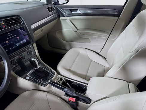 Used 2018 Volkswagen Golf Alltrack SE image 24