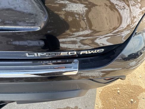 Used 2020 Toyota Highlander Limited image 17