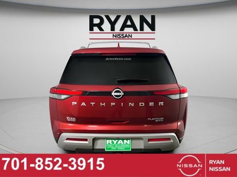 New 2025 Nissan Pathfinder Platinum image 6
