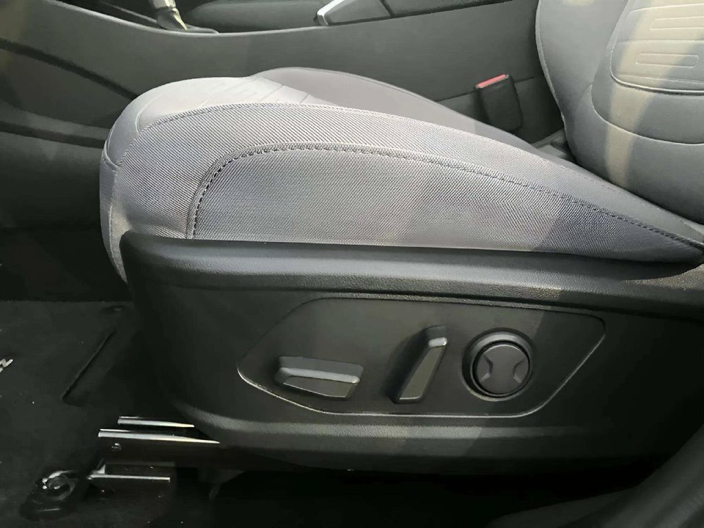 Used 2024 Hyundai Santa Cruz SEL w/ Activity Package FWD image 8