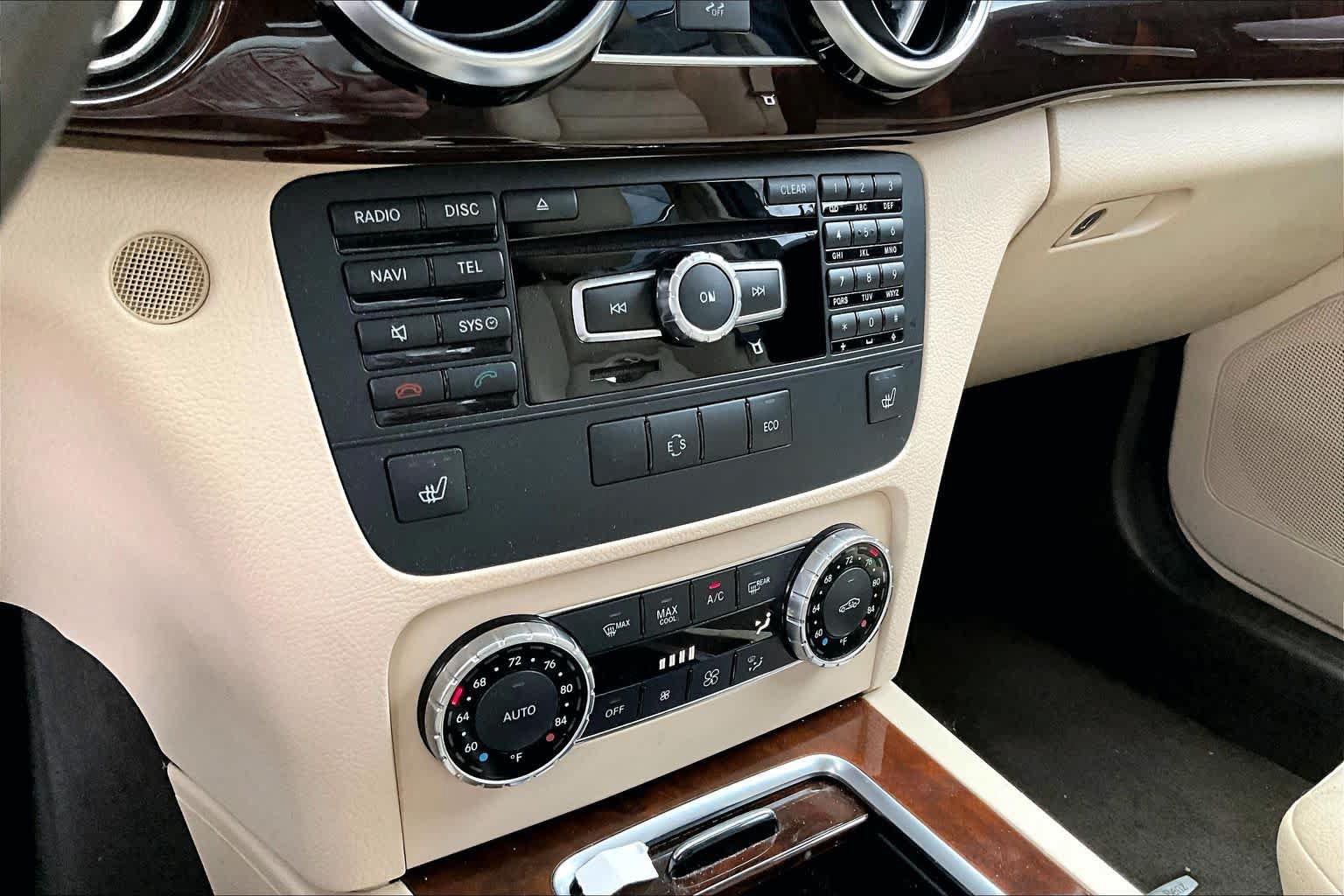 Used 2015 Mercedes-Benz GLK 350 2WD image 34
