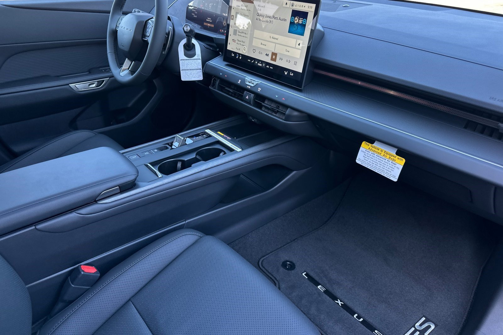 New 2026 Lexus ES 350e w/ Convenience Package FWD image 27