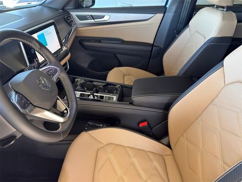 New 2026 Volkswagen Atlas Cross Sport SE image 11