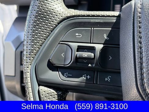 Used 2024 Toyota Tacoma SR5 AWD/4WD image 12